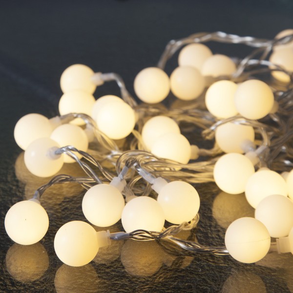LED Lichterkette BERRY - 50 warmweiße, opale LED - L: 7,35m - transparentes  Kabel - outdoor | Lichterketten Experte
