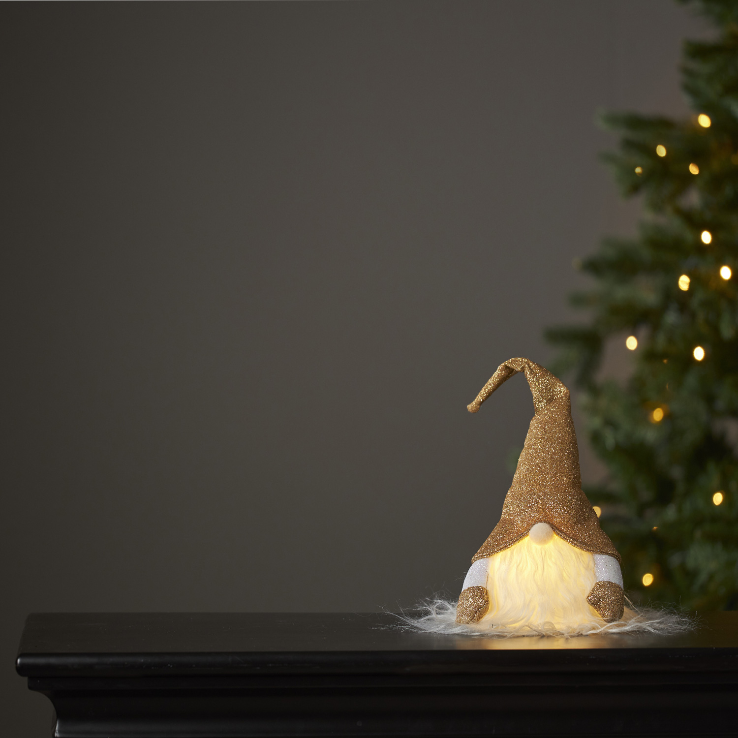 LED Stoff Wichtel mit Mütze gold Batterie Weihnachtsmann 1 Experte LED 28cm - - warmweiße Lichterketten inkl. - - H: - 